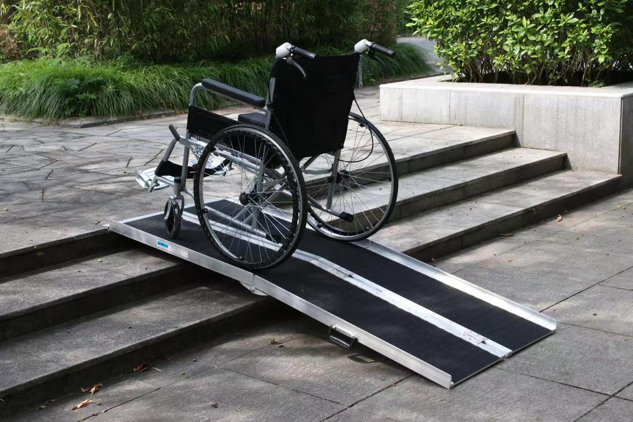 21013 Multi-Flod rullstolsramp i aluminium